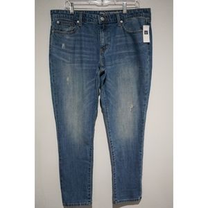 GAP Sexy Boyfriend Fit Medium Wash size 10